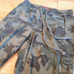 Union Bay Women's Relaxed Joggers Camo Size XS